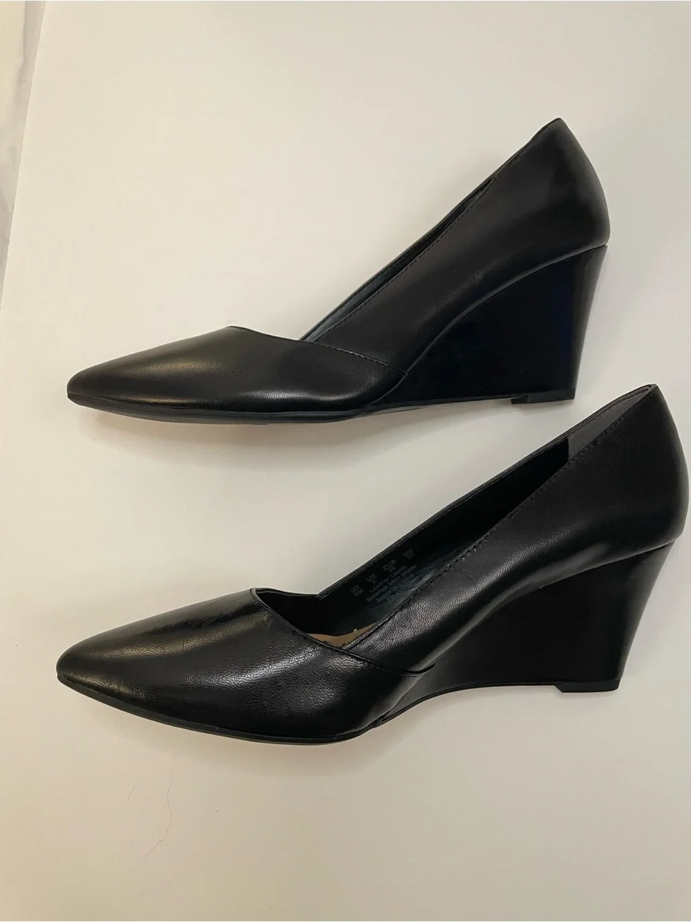 Franco Sarto Black Pointed-Toe Leather Pumps